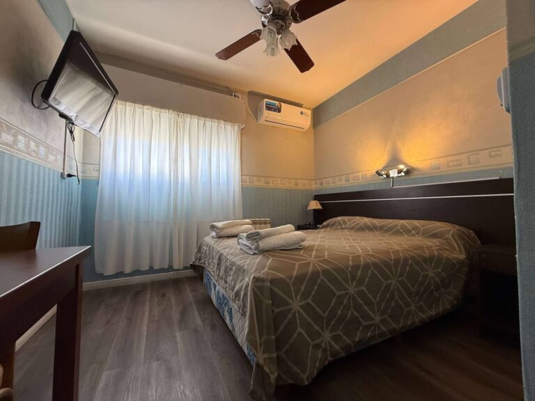 Habitación Doble Estándar Matrimonial sencilla y cómoda