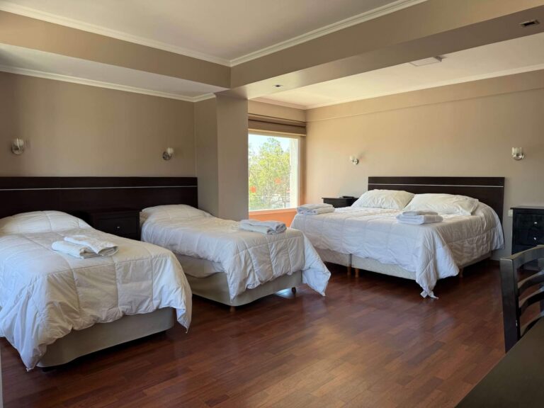 Habitación Cuádruple Superior amplia y renovada